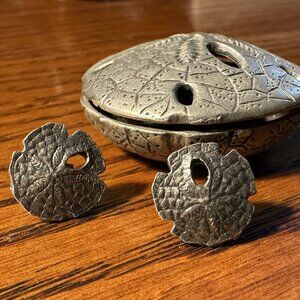Pewter Sand Dollar Stud Pierced Earrings with Sand Dollar Holder